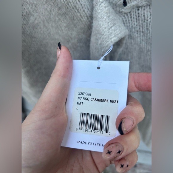 Xirena Margo Cashmere Vest in Oat New with Tags! - Picture 9 of 11